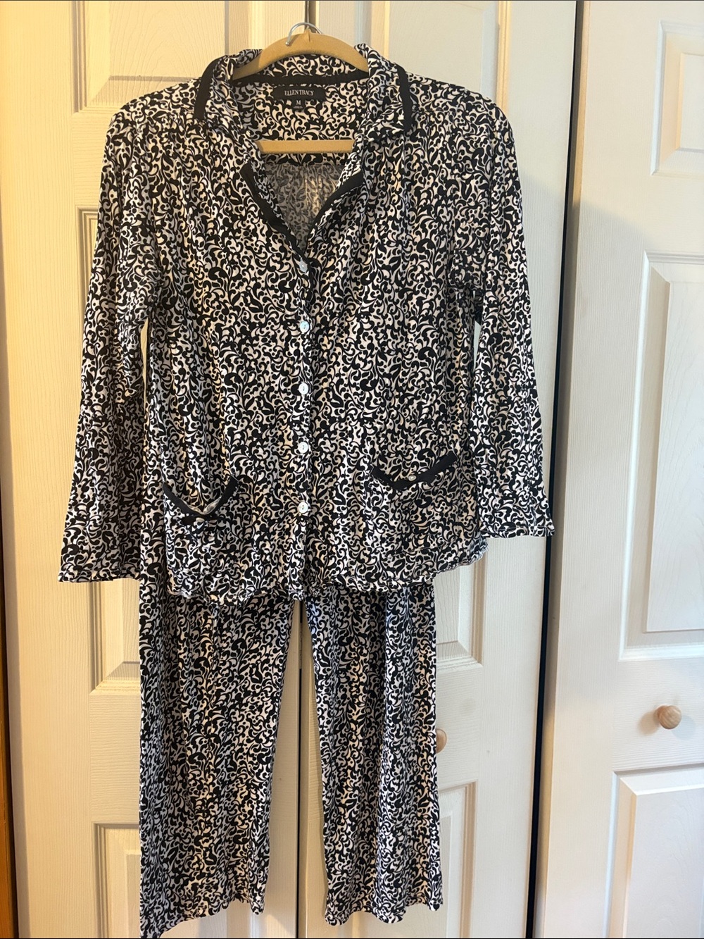 Ellen Tracy Black & White Printed Wide-Leg Pajama Set